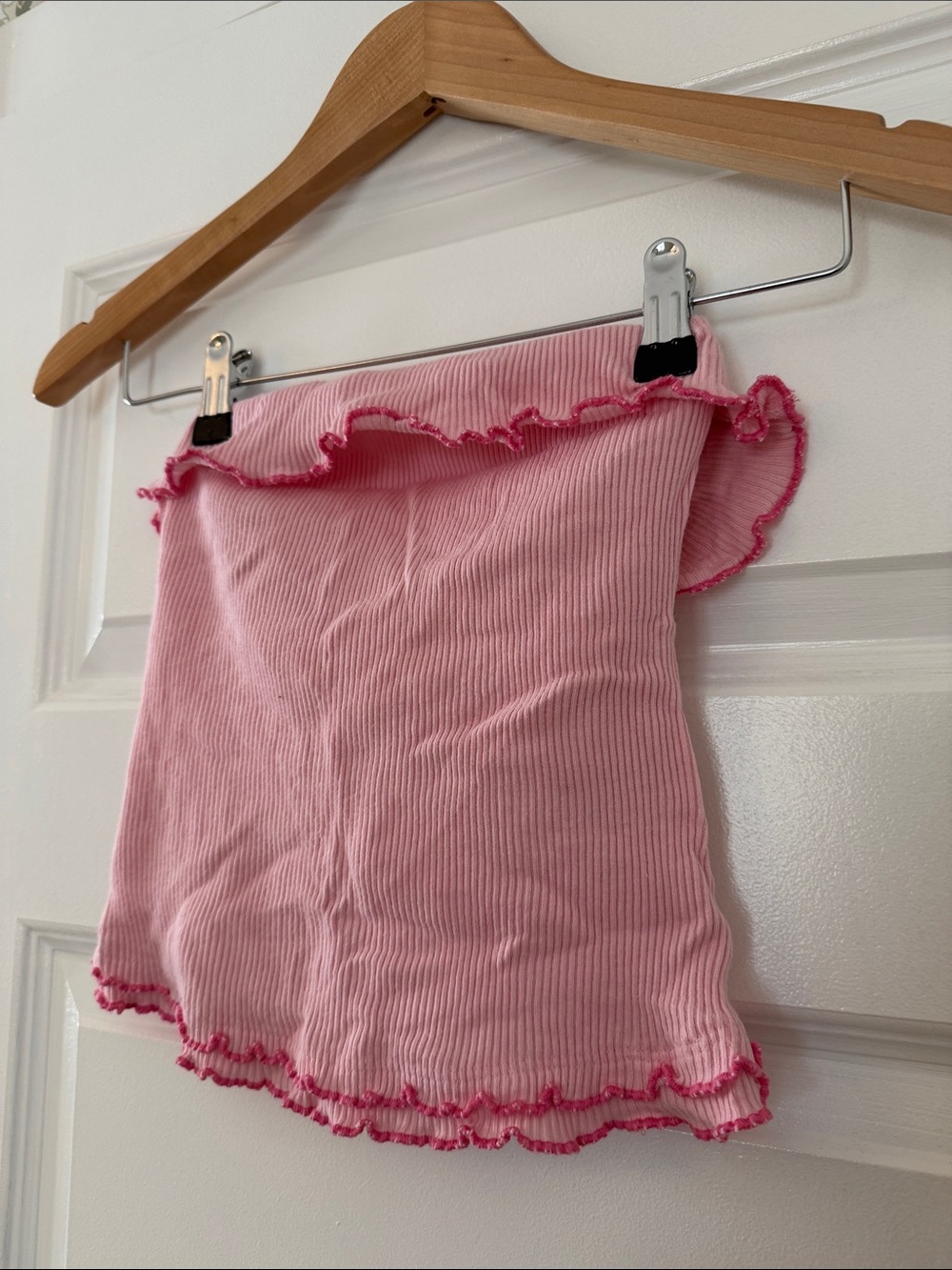 Free People Pink Ribbed Off-Shoulder Ruffle Crop Top - Picture 3 of 3